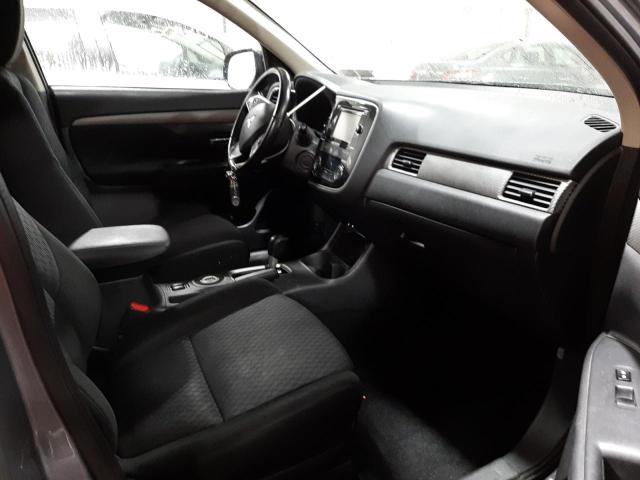Photo 5 from auction – 2014 MITSUBISHI OUTLANDER with VIN JA4AZ3A37EZ012129