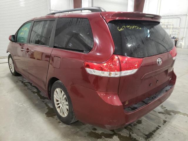 Photo 3 from auction – 2011 TOYOTA SIENNA XLE with VIN 5TDYK3DC0BS024124