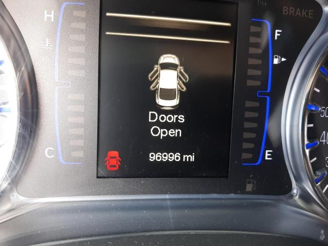 Foto 8 de la subasta – 2015 CHRYSLER 200 LIMITE con VIN 1C3CCCAB4FN654182