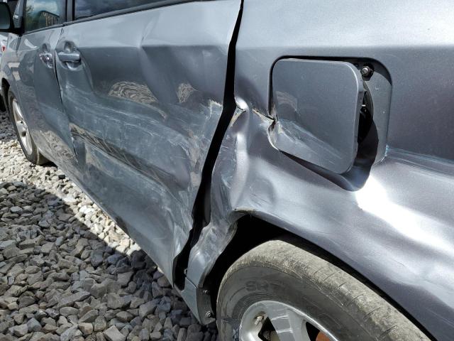 Photo 9 from auction – 2015 TOYOTA SIENNA LE with VIN 5TDKK3DC2FS555174
