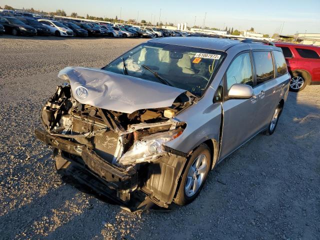 Photo 9 from auction – 2015 TOYOTA SIENNA LE with VIN 5TDKK3DC2FS683320
