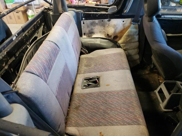 Photo 6 from auction – 1995 GEO TRACKER with VIN 2CNBE18U9S6943355