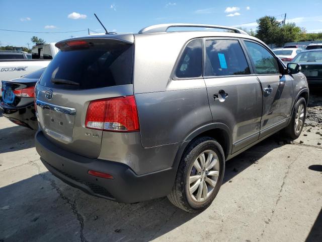 Photo 4 from auction – 2011 KIA SORENTO EX with VIN 5XYKUDA2XBG091909