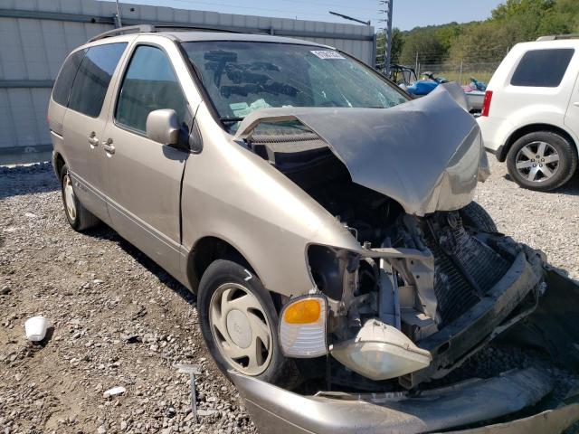 TOYOTA SIENNA LE 2002 with VIN 4T3ZF13C12U467783 - Photo from auction
