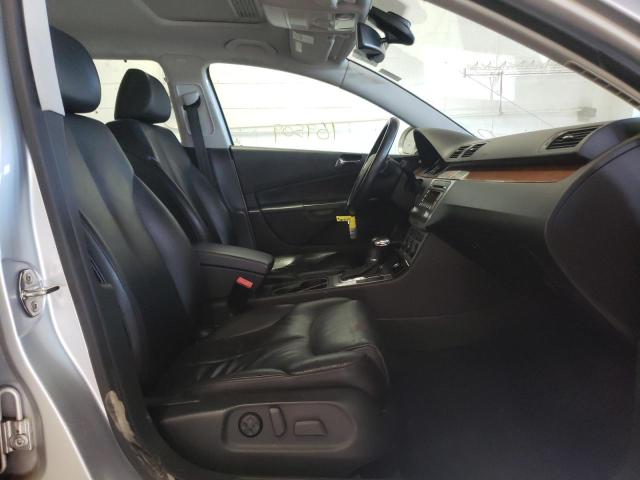 Photo 5 from auction – 2008 VOLKSWAGEN PASSAT WAG with VIN WVWTK73CX8E093209