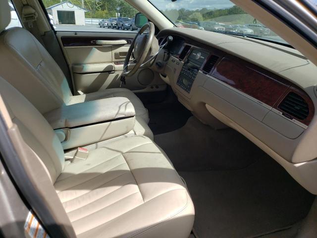 Photo 5 from auction – 2003 LINCOLN TOWN CAR E with VIN 1LNHM81WX3Y647810