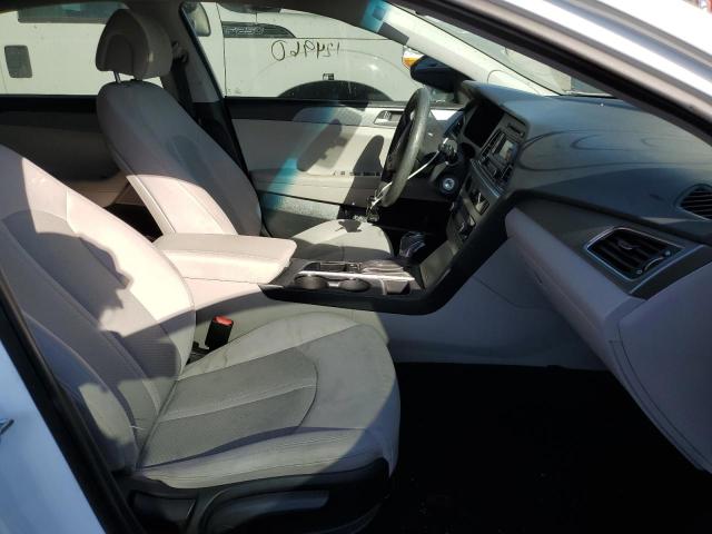 Photo 5 from auction – 2017 HYUNDAI SONATA SE with VIN 5NPE24AF2HH462651