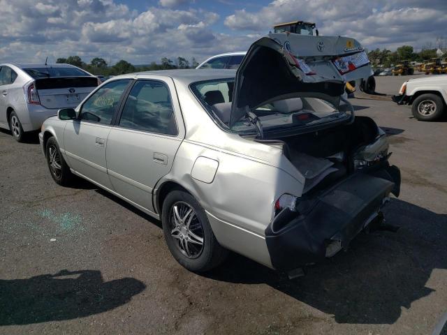 Photo 3 from auction – 2000 TOYOTA CAMRY CE with VIN 4T1BG22K2YU645313