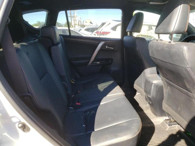 Photo 6 from auction – 2017 TOYOTA RAV4 SE with VIN JTMJFREV2HJ704623