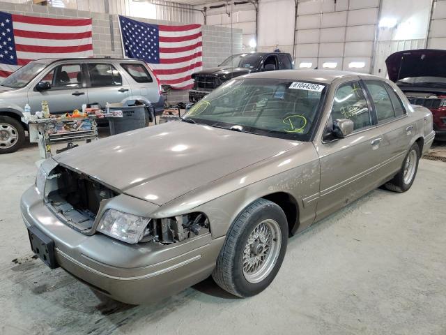 Photo 2 from auction – 2001 FORD CROWN VICT with VIN 2FAFP73W71X163557