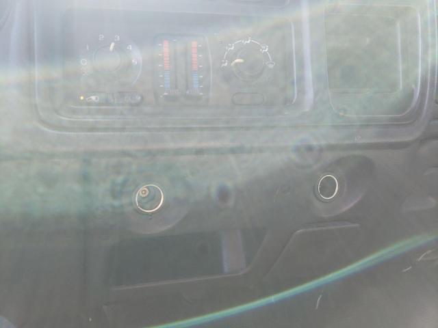 Photo 10 from auction – 2005 CHEVROLET SILVERADO with VIN 1GCEC14T15E181207