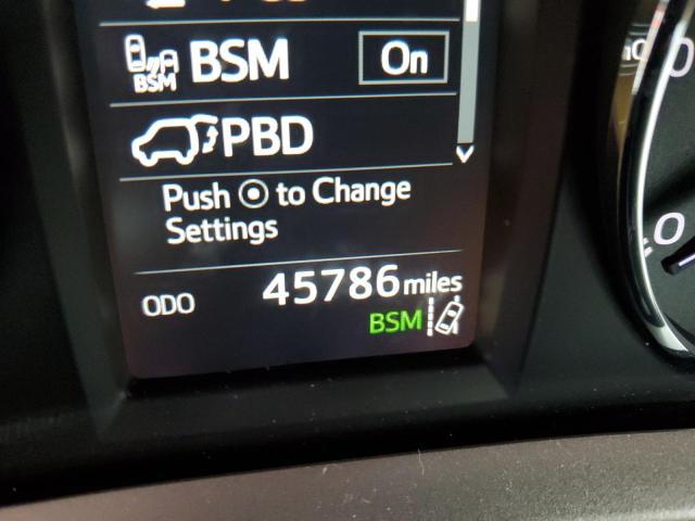 Photo 8 from auction – 2018 TOYOTA RAV4 LIMIT with VIN JTMDFREV8JD225382