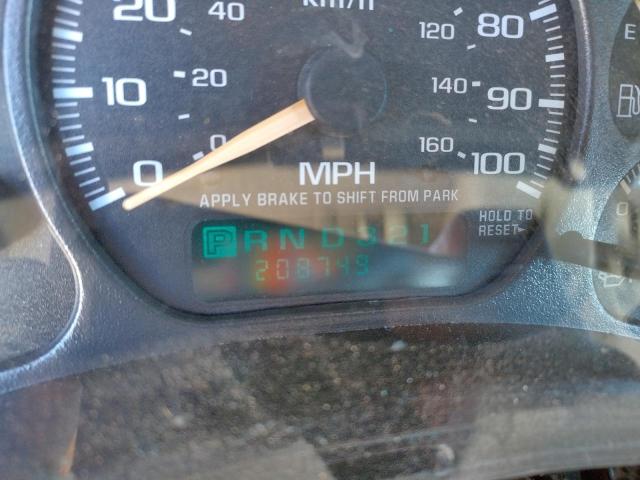 Photo 8 from auction – 2002 GMC YUKON with VIN 1GKEC13TX2R222153