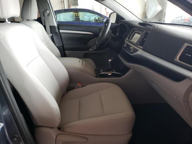 Photo 5 from auction – 2018 TOYOTA HIGHLANDER with VIN 5TDBGRFH6JS039454