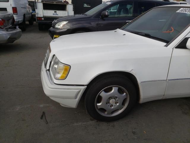 Photo 9 from auction – 1995 MERCEDES-BENZ E 320 BASE with VIN WDBEA32E5SC210252