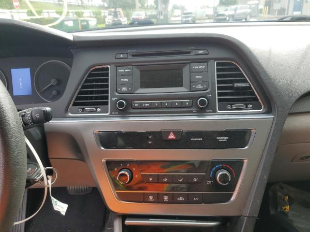 Photo 9 from auction – 2017 HYUNDAI SONATA SE with VIN 5NPE24AF2HH585172