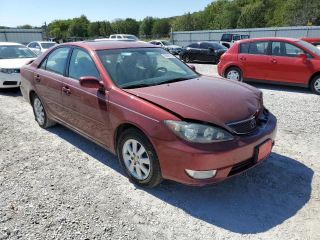 TOYOTA CAMRY LE 2005 with VIN 4T1BE32K15U019209 - Photo from auction