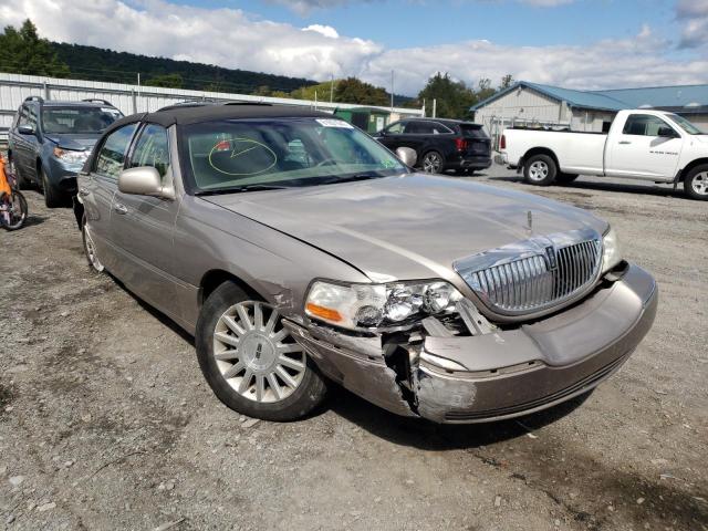 Photo 1 from auction – 2003 LINCOLN TOWN CAR E with VIN 1LNHM81WX3Y647810