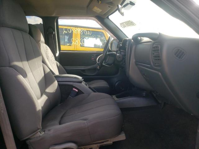 Photo 5 from auction – 2004 CHEVROLET S10 with VIN 1GCDT13X64K130365