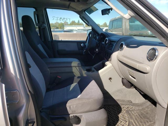 Photo 5 from auction – 2005 FORD EXPEDITION with VIN 1FMPU16515LA06404