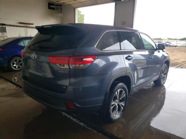 Photo 4 from auction – 2018 TOYOTA HIGHLANDER with VIN 5TDBGRFH6JS039454