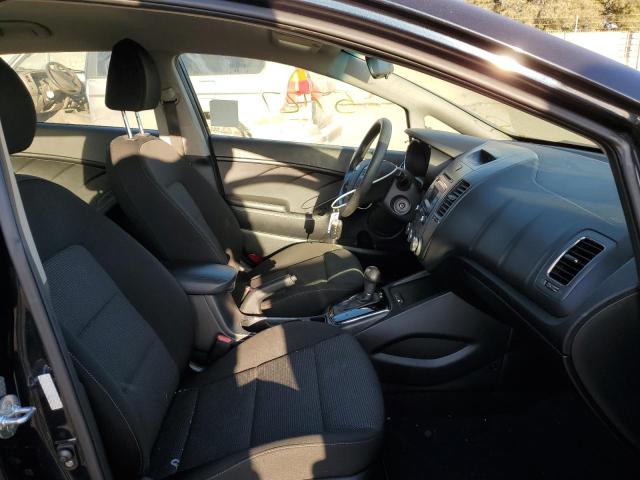 Photo 5 from auction – 2017 KIA FORTE LX with VIN KNAFK5A87H5677807