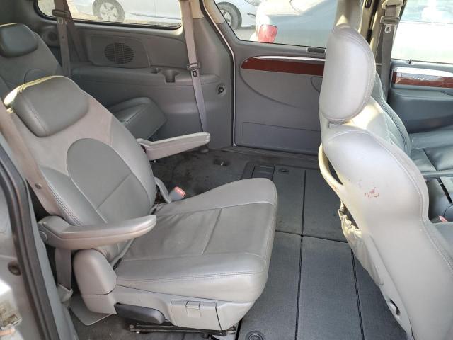 Photo 6 from auction – 2006 CHRYSLER TOWN & COU with VIN 2A4GP64L66R826040