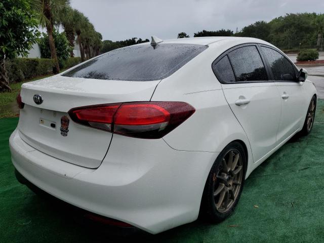 Photo 4 from auction – 2017 KIA FORTE LX with VIN 3KPFK4A78HE097765