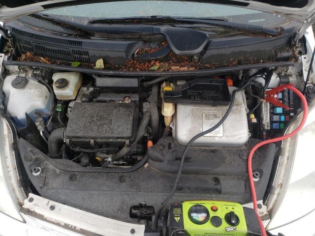Photo 7 from auction – 2005 TOYOTA PRIUS with VIN JTDKB22U953067684