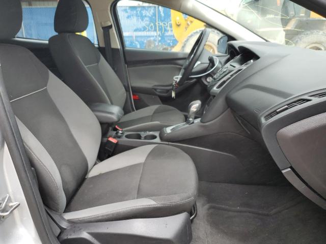 Foto 5 de la subasta – 2014 FORD FOCUS SE con VIN 1FADP3K22EL233628