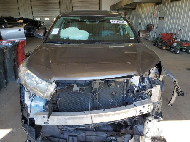 Photo 7 from auction – 2017 TOYOTA HIGHLANDER with VIN 5TDJZRFH3HS413471