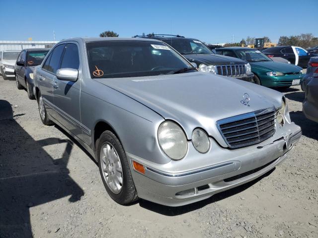 MERCEDES-BENZ E 320 2001 z numerem VIN WDBJF65J51B228085 - Zdjęcie z aukcji
