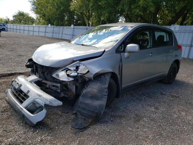 Zdjęcie 2 z aukcji – 2011 NISSAN VERSA S z VIN 3N1BC1CP7BL381160