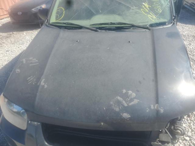 Photo 7 from auction – 2005 FORD ESCAPE LIM with VIN 1FMYU04195KA65883