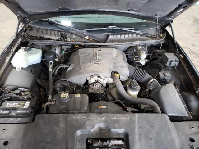 Photo 7 from auction – 2002 LINCOLN TOWN CAR C with VIN 1LNHM85W32Y670869