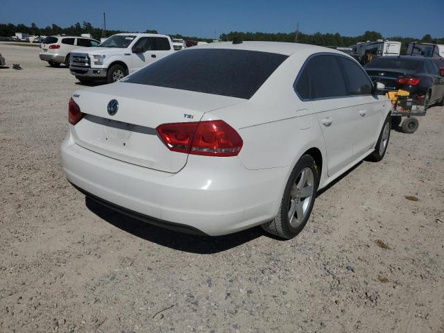 Photo 4 from auction – 2015 VOLKSWAGEN PASSAT S with VIN 1VWAT7A36FC109161