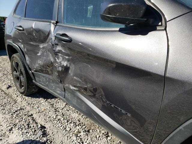 Photo 9 from auction – 2018 JEEP CHEROKEE L with VIN 1C4PJLCB8JD552477