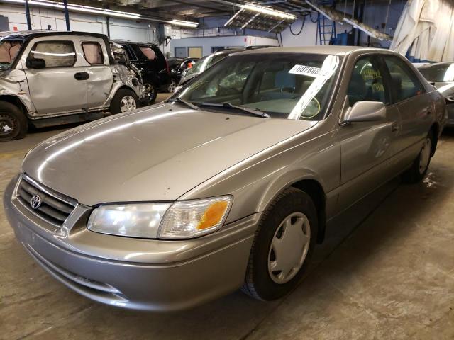 Photo 3 from auction – 2000 TOYOTA CAMRY CE with VIN 4T1BG22K4YU692259