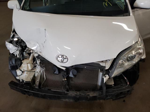 Photo 7 from auction – 2015 TOYOTA SIENNA LE with VIN 5TDKK3DC7FS551735