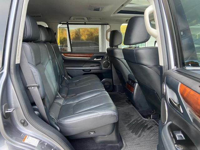 Photo 6 from auction – 2016 LEXUS LX 570 with VIN JTJHY7AX6G4204138