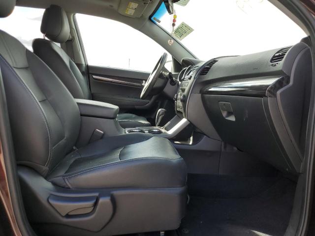 Photo 5 from auction – 2011 KIA SORENTO EX with VIN 5XYKU4A20BG095399