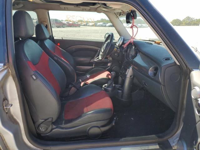 Photo 5 from auction – 2006 MINI COOPER with VIN WMWRC33536TK15660