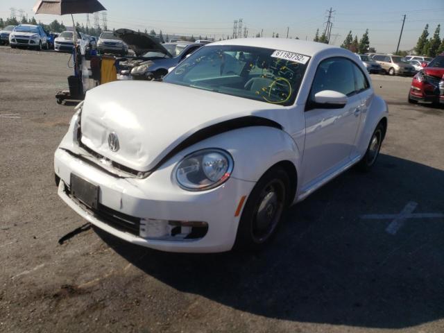 Photo 2 from auction – 2013 VOLKSWAGEN BEETLE with VIN 3VWJP7AT1DM605579