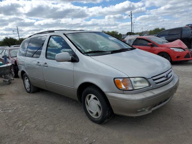 TOYOTA SIENNA LE 2002 with VIN 4T3ZF13C62U469271 - Photo from auction