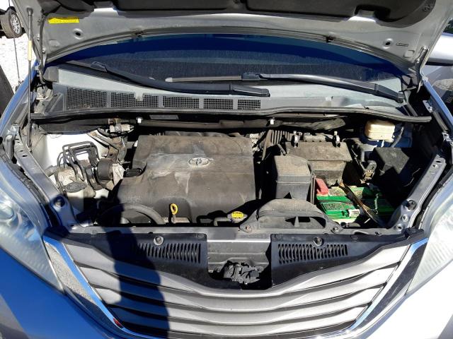 Photo 7 from auction – 2011 TOYOTA SIENNA XLE with VIN 5TDYK3DC6BS147684