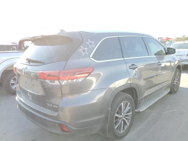 Photo 4 from auction – 2017 TOYOTA HIGHLANDER with VIN 5TDJZRFH0HS400743
