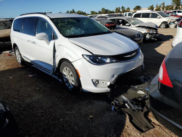 CHRYSLER PACIFICA T 2017 with VIN 2C4RC1BG2HR524380 - Photo from auction