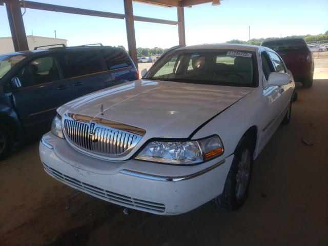 Photo 2 from auction – 2011 LINCOLN TOWN CAR S with VIN 2LNBL8CV0BX752724