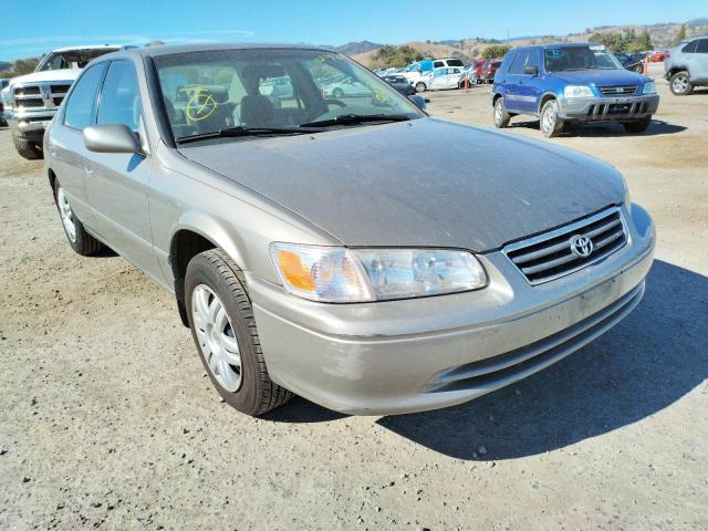 TOYOTA CAMRY LE 2000 with VIN 4T1BF22K1YU111092 - Photo from auction