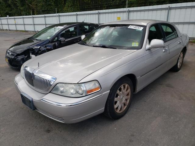 Photo 2 from auction – 2010 LINCOLN TOWN CAR S with VIN 2LNBL8CV2AX619087